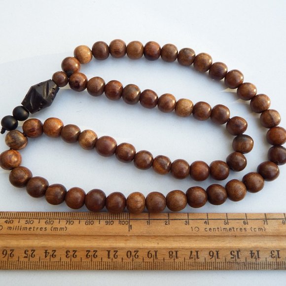 10mm Gaharu Buaya with Carved Ebony Bead And black Onyx Bead Necklace - Picture 1 of 8